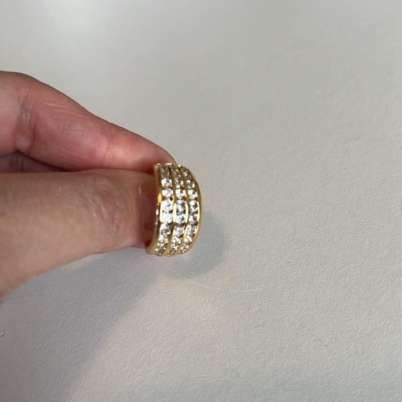 NWT Gold Tone 3 Line Cubic Zirconia Bohemian Fashion Ring size 9 - Picture 6 of 6